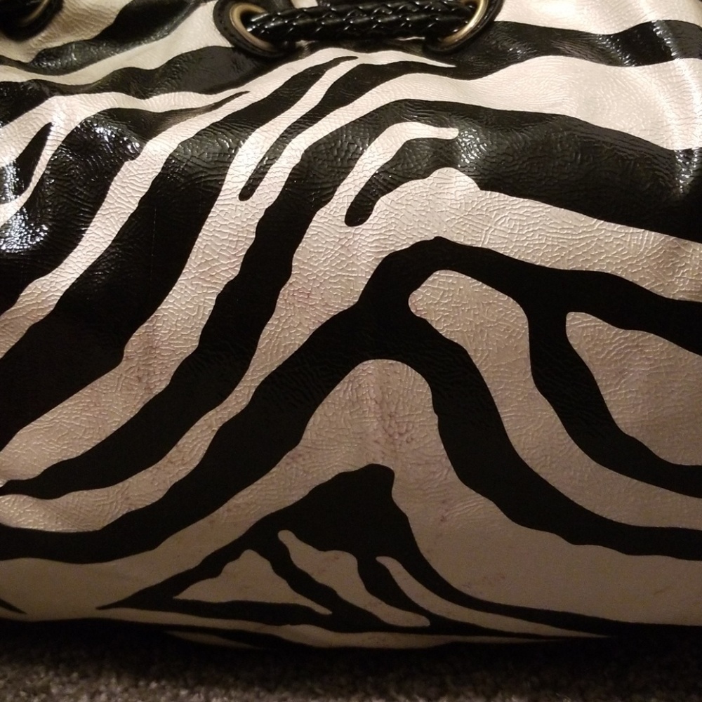 Purse - Picture 2 of 6